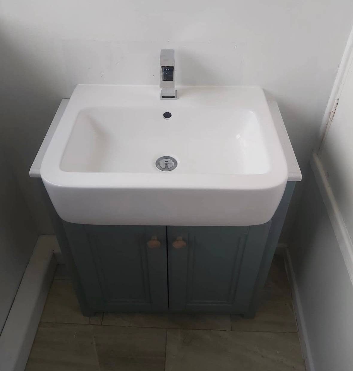 Vanity unit and basin fitted with a new chrome mono mixer tap